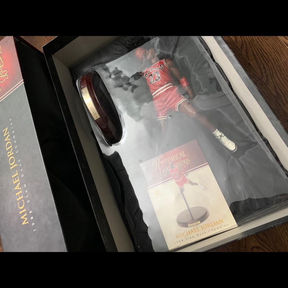 Michael Jordan Upper Deck Historical Beginnings - image 3